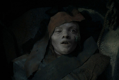 全米初登場3位発進！『THE MUMMY／ザ・マミー 棺の中の少女』最愛の娘との衝撃の再会捉える新場面写真解禁 画像