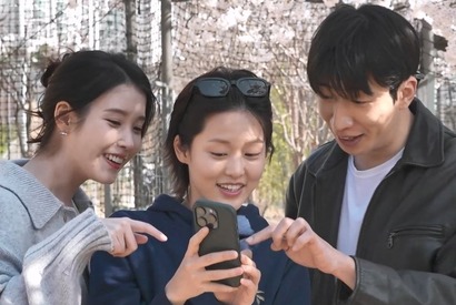 『21世紀の大君夫人』の仲良しトリオが登場！“毎週会ってる”3人の飾らない素顔 画像