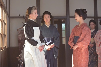 「風、薫る」第26回あらすじ・場面写真　直美と多江が通訳をしながらバーンズの授業が始まるが、内容は想定外のことばかり…5月4日放送 画像