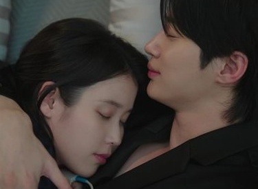 IU×ビョン・ウソク、契約結婚流出で波乱　『21世紀大君夫人』自己最高記録 画像