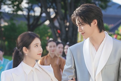 IU＆ビョン・ウソクが選ぶ『21世紀の大君夫人』“お気に入りシーン”は？ロマンスの余韻に注目！ 画像