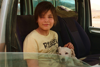カンヌ・パルムドック受賞の“演技派犬”が物語を動かす！『シラート』本編映像 画像