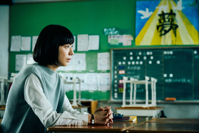 “担任教師”夏帆、感情が抑えきれず髪の毛を引き抜く...『四月の余白』本編映像&新場面写真 画像
