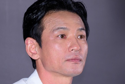 「血のついたティッシュ」「遺書」まで送られ…俳優ファン・ジョンミンを苦しめた異常な執着と脅迫にネット騒然 画像