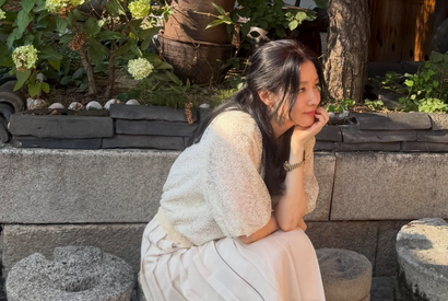 『チャングム』女優イ・ヨンエ、まるで“両班令嬢”伝統韓屋で魅せた気品あふれる美しさ【写真】 画像