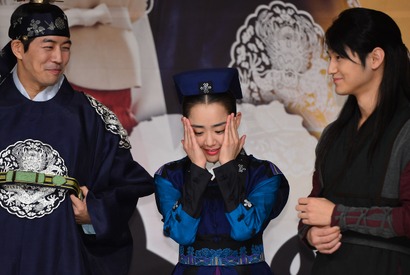 ドラマの外でも波乱続きだった『火の女神ジョンイ』、主演女優と共演者に何が起きたのか 画像