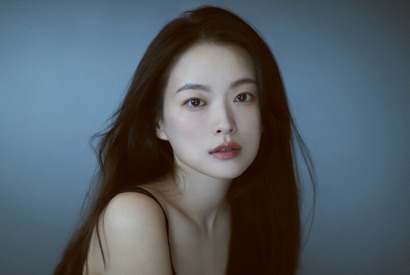 『マイ・ユース』女優チョン・ウヒ、ギャップで魅せる“白と黒”の振り幅で魅了【写真】 画像