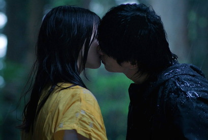 「涙なしで見れない」橋本環奈“緑”＆チェ・ジョンヒョプ“西上”、さよならのキスに反響「バカンスの法則」最終話配信 画像