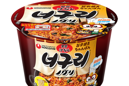 「ノグリ 旨辛焼きちゃんぽん」が、もっちり食感で大人気のレンジ対応カップにグレードアップして登場！10月26日（月）より全国のコンビニエンスストアで新発売！ 画像