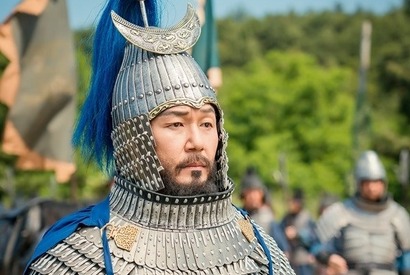 新羅最強の名将キム・ユシンが降臨!? 新大河ドラマ『文武』主演パク・ソンウンの圧倒的カリスマに制作陣も大絶賛 画像