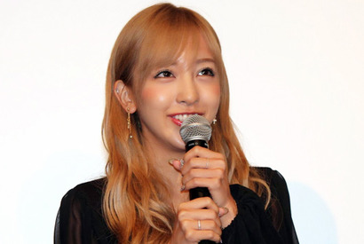 板野友美、黄色い歓声は不慣れ？「初めての経験で圧倒された」 画像