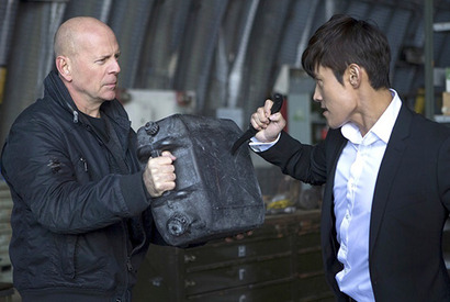 イ・ビョンホン、『REDリターンズ』でひと苦労…「コミカルな演技は難しい」 画像