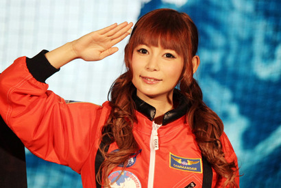 初恋相手は木星！　宇宙（そら）ガール・中川翔子、夢は“宇宙出産”!? 画像