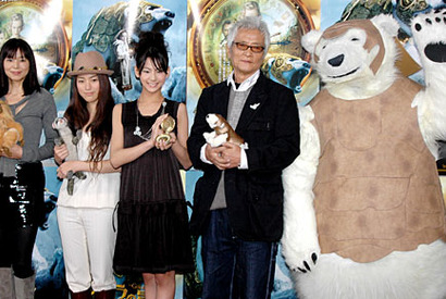 日本版“ライラ”の冒険は「山手線一周」?　山口智子＆成海璃子思わず「かわいい！」 画像