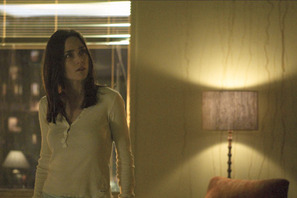 女優が輝く秋映画 vol.3　ジェニファーの鈍く輝く暗さが強み　『ダーク・ウォーター』 画像