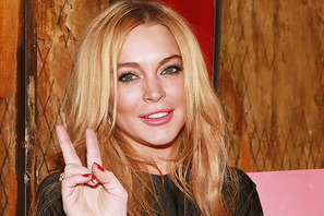 リンジー・ローハン、アシスタントを解雇 画像