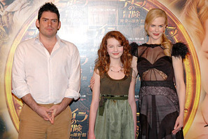 妖艶ドレスのN・キッドマン「子供が楽しめる映画と大人向けの映画に交互に出たい」 画像