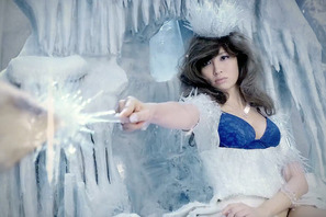 まるでナルニア国！　小嶋陽菜主演、ピーチ・ジョンCMフルバージョンが公開 画像