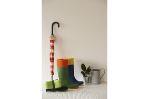 折り畳めるレインシューズ「バタフライツイスト」がレインフェア開催 画像