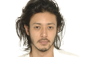 オダギリジョー「何がしあわせか模索中」お見合い美女と結婚する“民男”はどんな男？ 画像