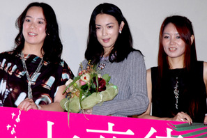 長谷川京子、会場全体での「結婚おめでとう」に感涙！　『七夜待』舞台挨拶　 画像