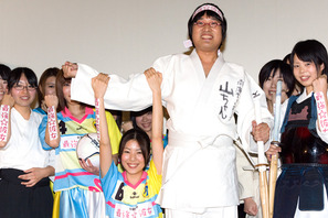 コンビ解散の危機に、山ちゃんの新たなる“最強”相方が誕生？　『最強☆彼女』試写会 画像