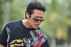 堤真一＆監督コメントも解禁！　『神様はバリにいる』BD＆DVD化決定 画像