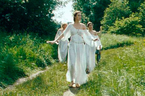 ファッション小噺vol.99　ローマ時代の官能ファッションを『我が至上の愛』で 画像