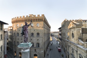 「サルヴァトーレ・フェラガモ ミュージアム」、宮殿の歴史をふり返る展覧会開催中 画像