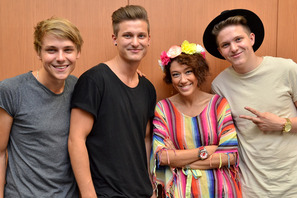 LiLiCo、スウェーデン産イケメン3兄弟「JTR」初来日インタビューでご乱心!? 画像