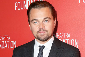 レオナルド・ディカプリオ、『レヴェナント』でバイソンの生レバーを食す 画像