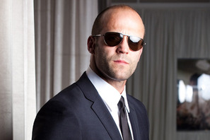 「黒いスーツを着たハゲさ（笑）」ジェイスン・ステイサムが明かす“運び屋”の作り方 画像