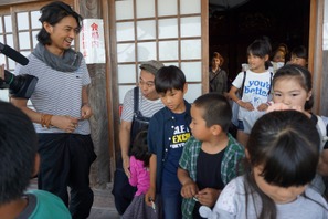 齊藤工・発案“移動映画館”に芸人・永野も登場！ 震災被害大きかった小学校を慰問 画像