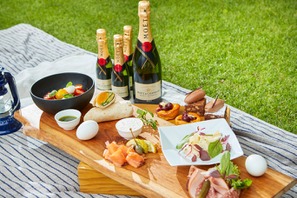 芝生の上で映画観賞や屋外ラウンジを堪能！ 「MIDTOWN RELAX PARK 2016」 画像