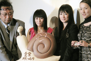 柴咲コウ、「前の自分より優しくなれた」　『食堂かたつむり』初日にチョコ配布 画像