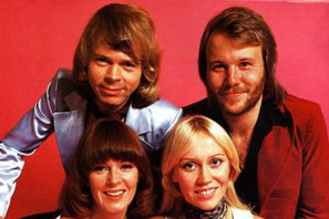 「ABBA」がホログラムで再結成!? 画像