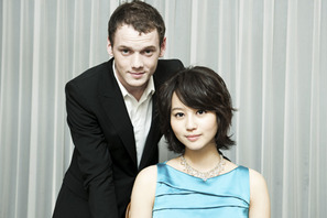 『誰かが私にキスをした』堀北真希×アントン・イェルチン　甘いキスを巡り…大論争？ 画像