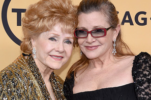 キャリー・フィッシャー母娘を追悼…ゴールデン・グローブ賞授賞式 画像