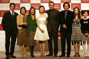 『SAYURI』チャン・ツィイー、ミシェル・ヨー、ロブ・マーシャル監督に渡辺謙、役所広司、工藤夕貴、大後寿々花 来日記者会見 画像