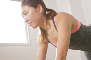 お腹周り＆下半身に効く！ アメリカ発の最先端シュリダイヴァ・ヨガ 画像