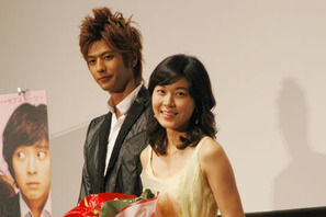 『彼女を信じないでください』キム・ハヌル、速水もこみち初日舞台挨拶 画像