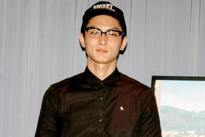 高良健吾、フォトブック発売でファンとふれあい　「最初は、誰が買うんだ？　って…」 画像