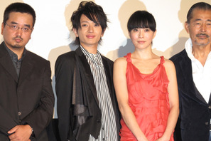 坂井真紀　10歳年下のダンナに「捨てられないよう頑張ります」 画像