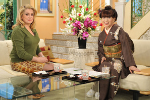 カトリーヌ・ドヌーヴが「徹子の部屋」に19年ぶり出演！　いきなりパンダで… 画像