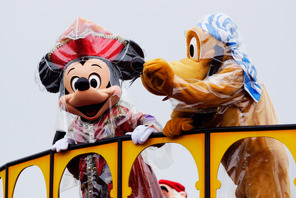 【ディズニー】雨バージョンでも“妖気”にハロウィン・パーティー 「ザ・ヴィランズ・ワールド」 画像