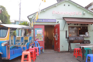 看板料理は「カオマンガイ」！タイの本格屋台料理店 画像