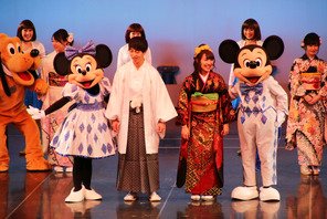 【ディズニー】ミッキーたちが門出を祝福！浦安市成人式、TDL開催では過去最多の新成人 画像