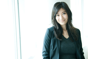 篠原涼子インタビュー 弱さを全力で体現、凛々しくも守ってあげたい女性像 画像
