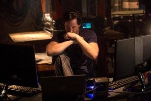 ぼっちで戦うキアヌ…『レプリカズ』しょんぼりカット一挙解禁 画像