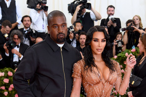 カニエ・ウェスト＆キム・カーダシアン、代理母を通して第4子男児誕生！ 画像